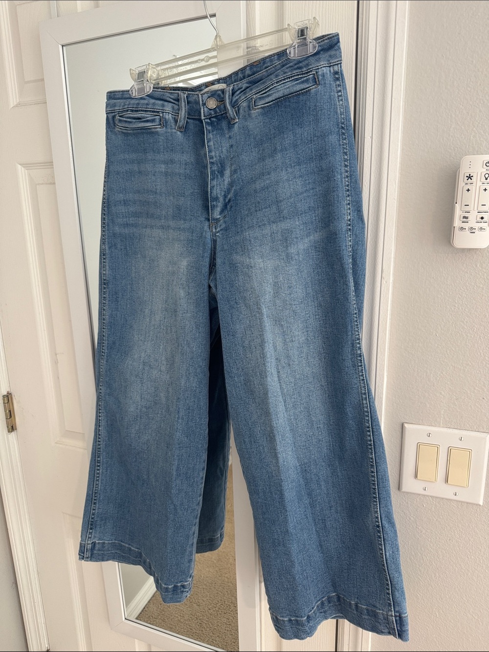 Oat New York Wide-Leg Jeans in Light Blue Wash